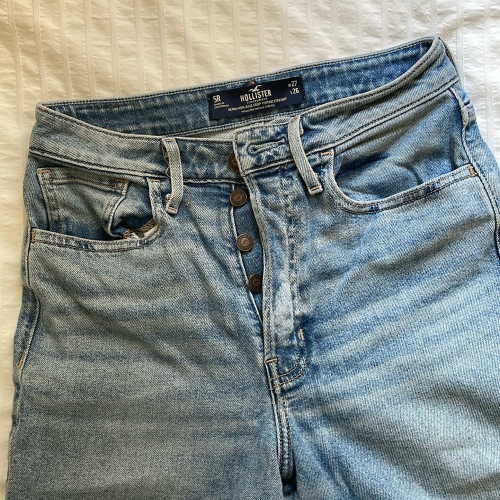 Hollister high-rise jeans, size 27